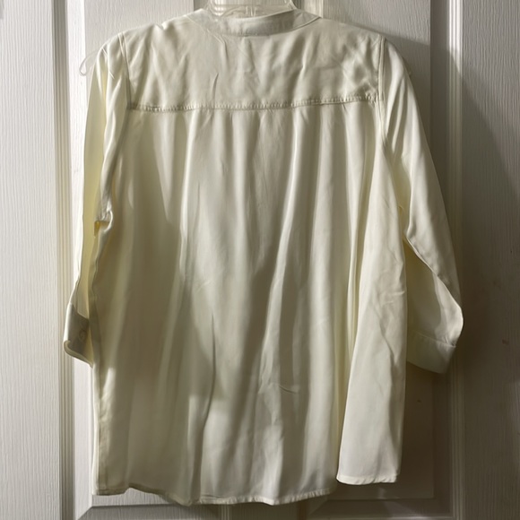 Cream three quarter sleeve open v-neck tunic size large - Picture 8 of 11